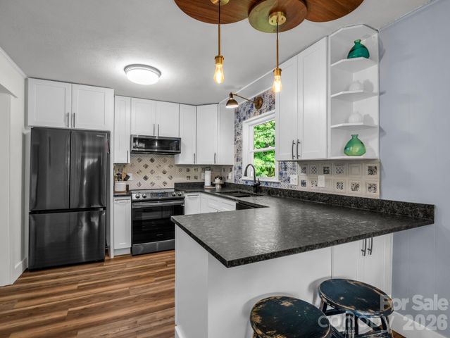 395 E Howard Street, Tryon, NC 28782
