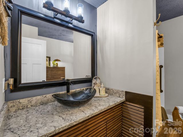 395 E Howard Street, Tryon, NC 28782