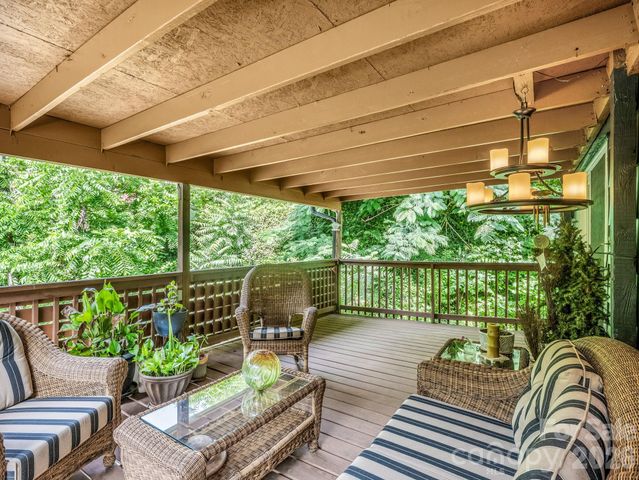 395 E Howard Street, Tryon, NC 28782
