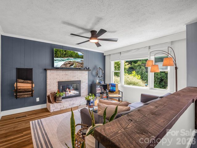 395 E Howard Street, Tryon, NC 28782