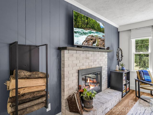 395 E Howard Street, Tryon, NC 28782
