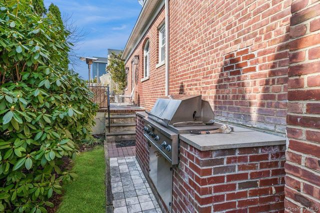 130 Locust Avenue, Scarsdale, NY 10583