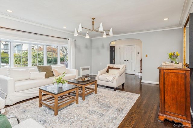 130 Locust Avenue, Scarsdale, NY 10583