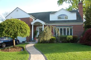 130 Locust Avenue, Scarsdale, NY 10583