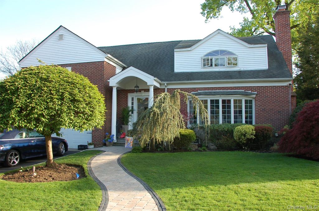 130 Locust Avenue, Scarsdale, NY 10583