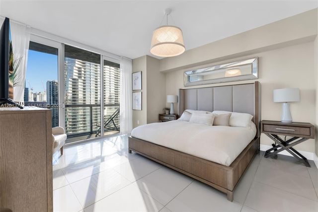 475 Brickell Ave 3515, Miami, FL 33131