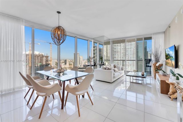 475 Brickell Ave 3515, Miami, FL 33131