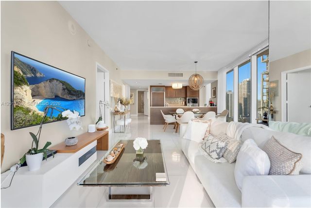 475 Brickell Ave 3515, Miami, FL 33131