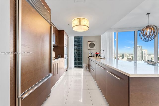 475 Brickell Ave 3515, Miami, FL 33131