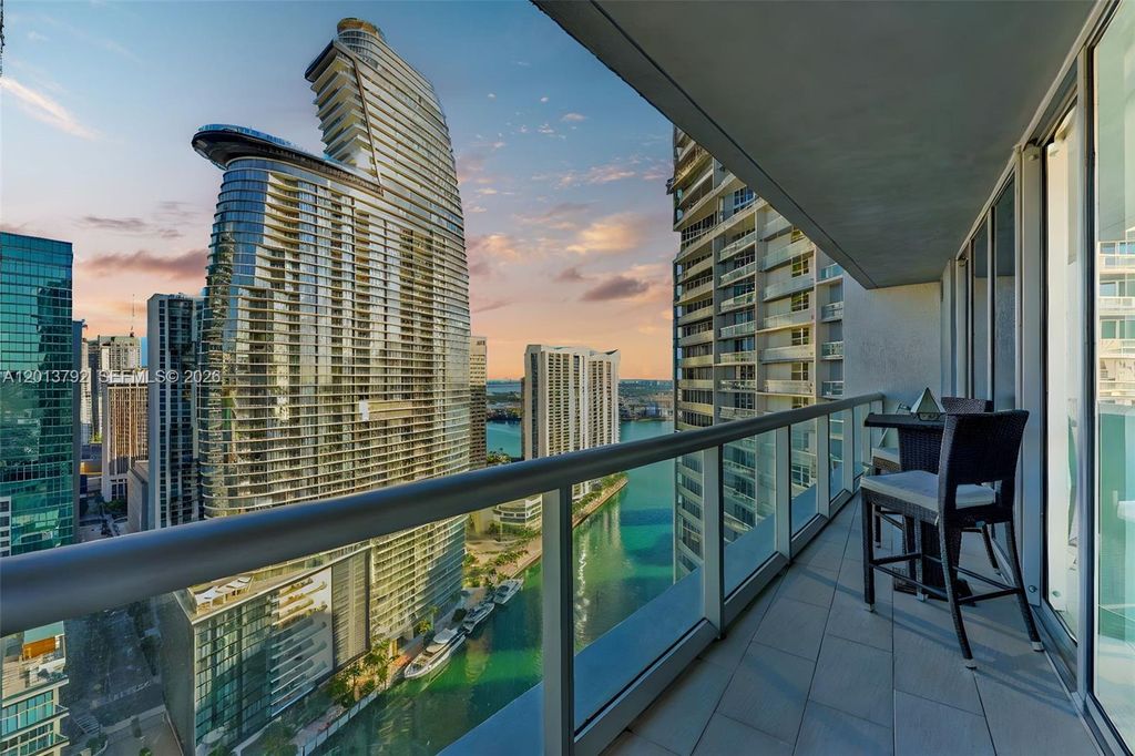 475 Brickell Ave 3515, Miami, FL 33131