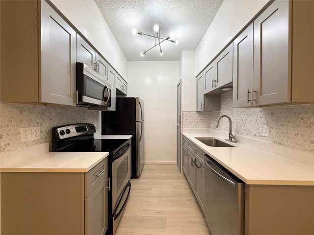 203 E 31st ST 101, Austin, TX 78705