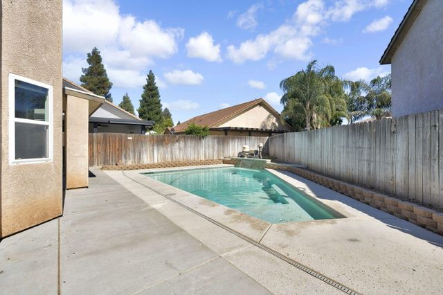 2632 Kimberly Drive, Madera, CA 93637