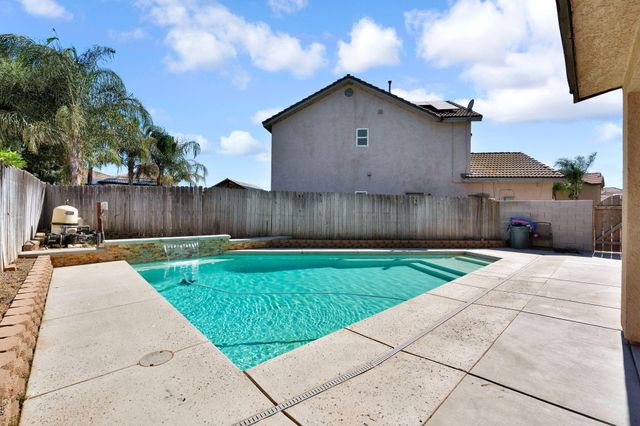2632 Kimberly Drive, Madera, CA 93637