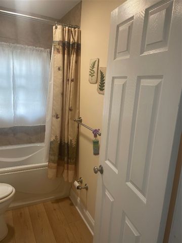 946 W 35 TH Street, Erie, PA 16508