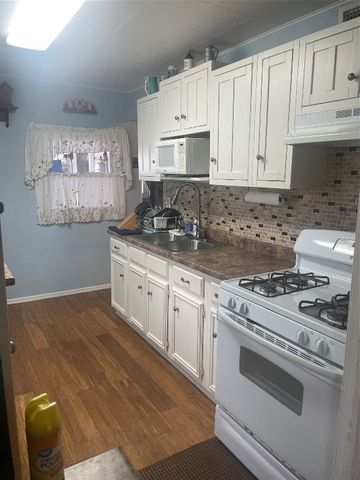 946 W 35 TH Street, Erie, PA 16508