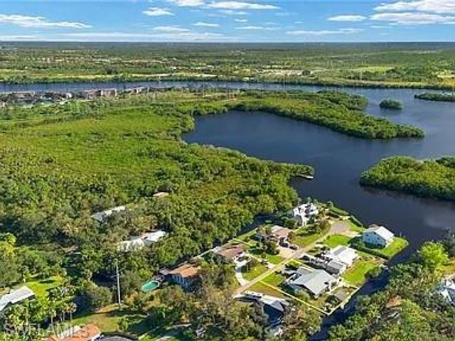 16941 Carolyn LN, North Fort Myers, FL 33917