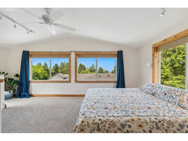 101 S Quadrant St, Rockaway Beach, OR 97136