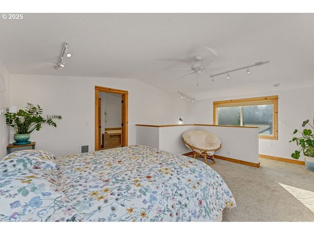 101 S Quadrant St, Rockaway Beach, OR 97136