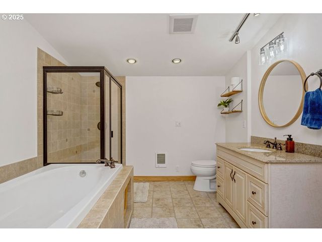 101 S Quadrant St, Rockaway Beach, OR 97136