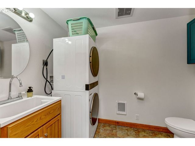 101 S Quadrant St, Rockaway Beach, OR 97136