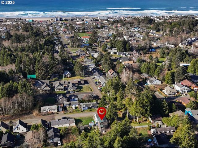 101 S Quadrant St, Rockaway Beach, OR 97136