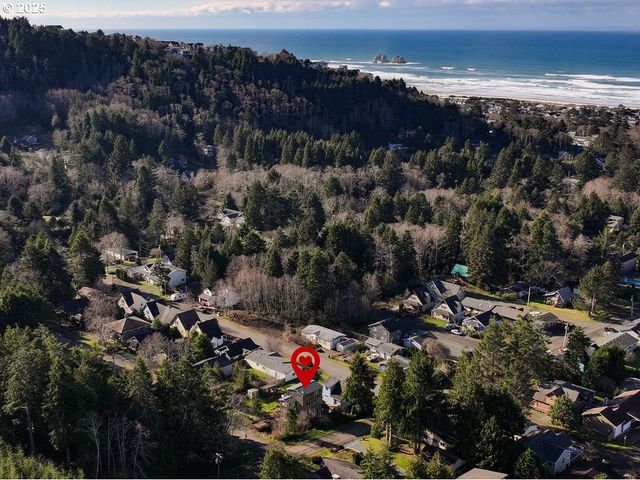 101 S Quadrant St, Rockaway Beach, OR 97136