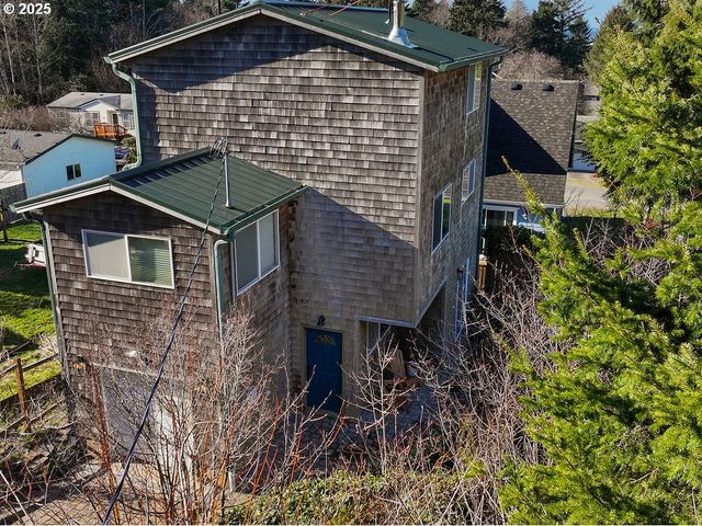 101 S Quadrant St, Rockaway Beach, OR 97136