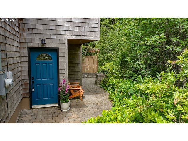 101 S Quadrant St, Rockaway Beach, OR 97136