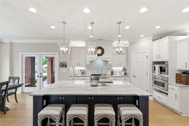 3601 W Legacy Lane, Rogers, AR 72758