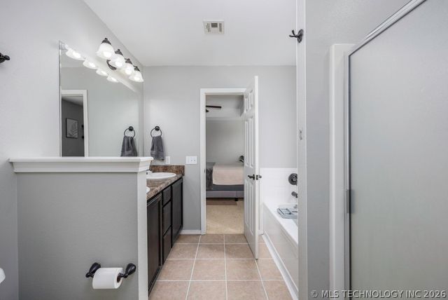 1904 Barnett Place, Bartlesville, OK 74006