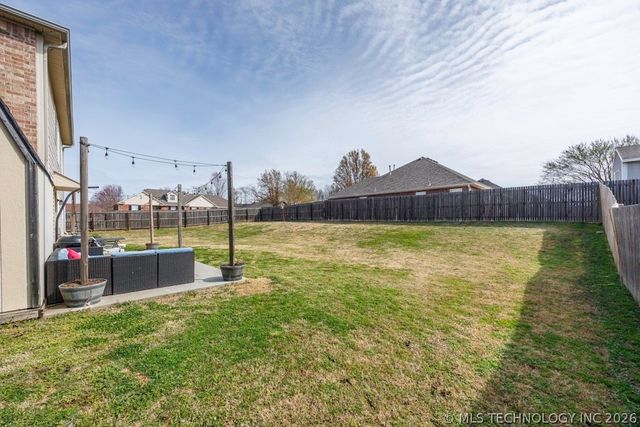 1904 Barnett Place, Bartlesville, OK 74006