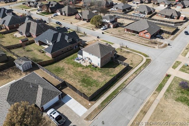 1904 Barnett Place, Bartlesville, OK 74006