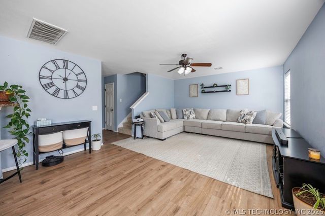 1904 Barnett Place, Bartlesville, OK 74006