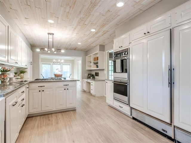 1301 Pine Oak Circle, Edmond, OK 73034