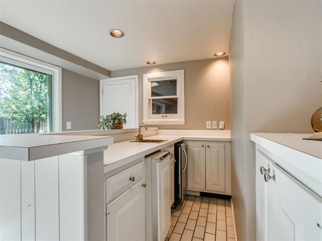 1301 Pine Oak Circle, Edmond, OK 73034