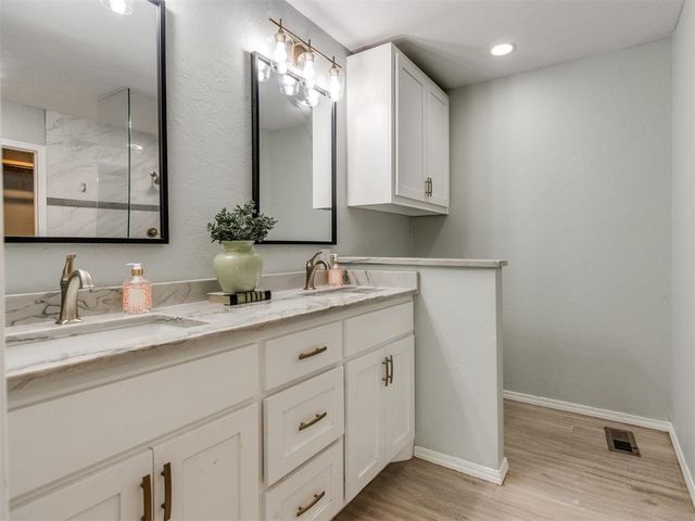 1301 Pine Oak Circle, Edmond, OK 73034