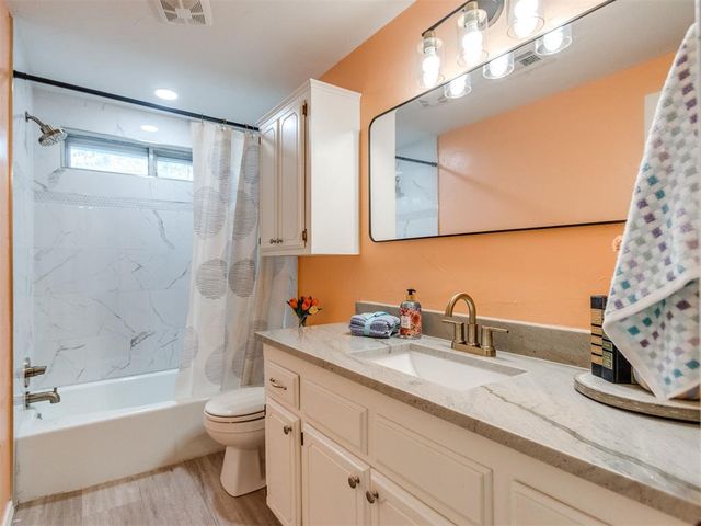 1301 Pine Oak Circle, Edmond, OK 73034