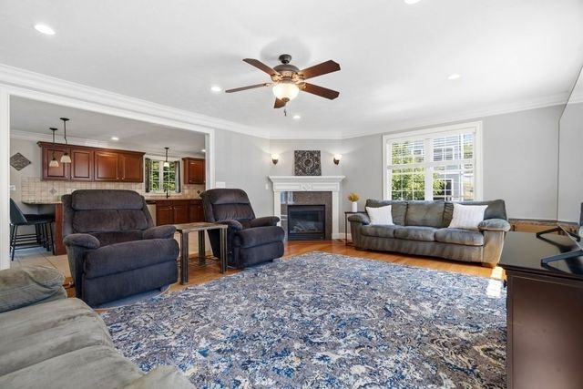38 Woodley Ave, Boston, MA 02132