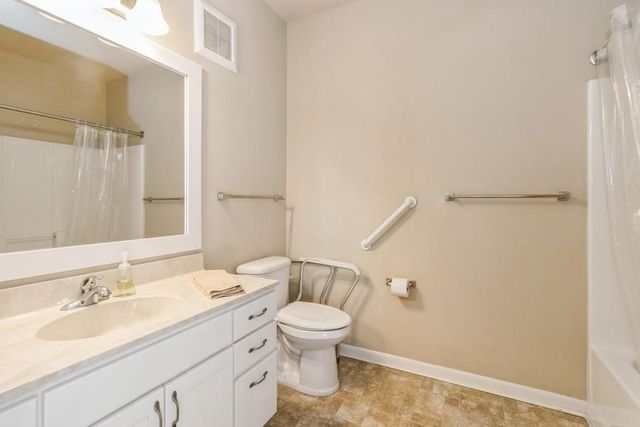 1370 SW Magazine Road 202, Ankeny, IA 50023