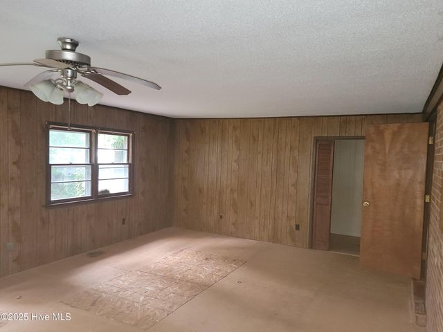605 Doris Avenue, Jacksonville, NC 28540