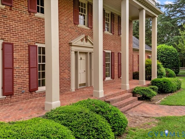 7350 Lexington Dr, Mechanicsville, VA 23111