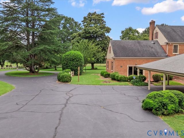 7350 Lexington Dr, Mechanicsville, VA 23111