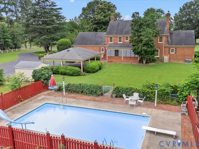 7350 Lexington Dr, Mechanicsville, VA 23111