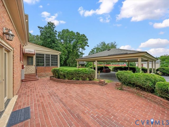 7350 Lexington Dr, Mechanicsville, VA 23111