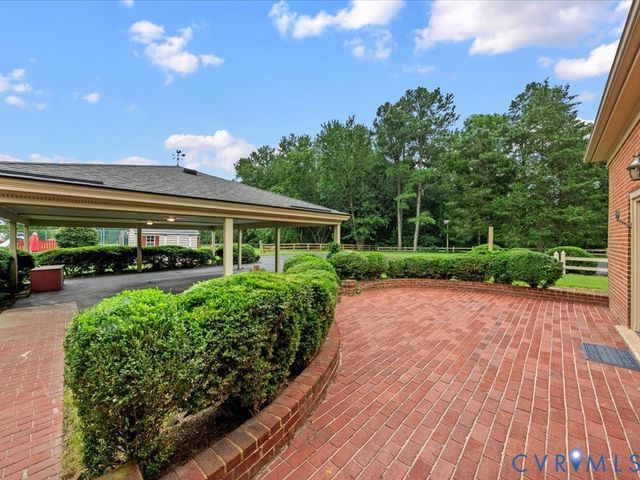 7350 Lexington Dr, Mechanicsville, VA 23111
