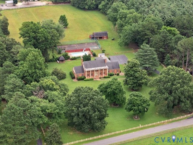 7350 Lexington Dr, Mechanicsville, VA 23111