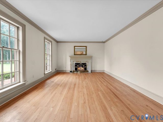 7350 Lexington Dr, Mechanicsville, VA 23111
