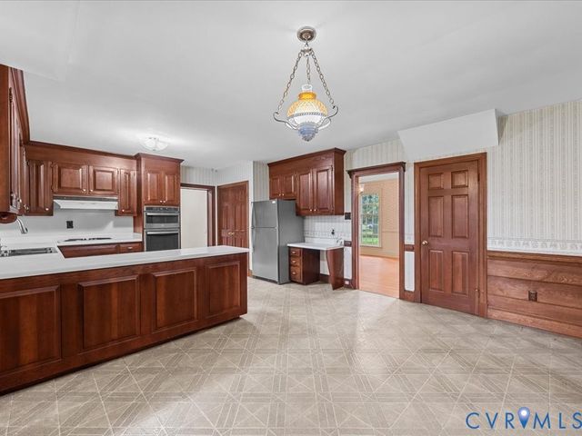 7350 Lexington Dr, Mechanicsville, VA 23111