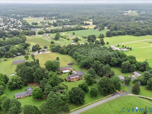 7350 Lexington Dr, Mechanicsville, VA 23111