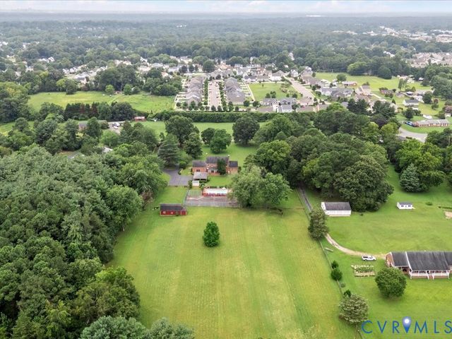 7350 Lexington Dr, Mechanicsville, VA 23111